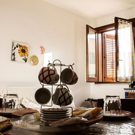Casa Vacanze Di Anna E Selene Villa Favignana Exteriör bild