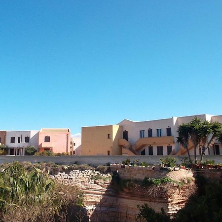 Casa Vacanze Di Anna E Selene Villa Favignana Exteriör bild