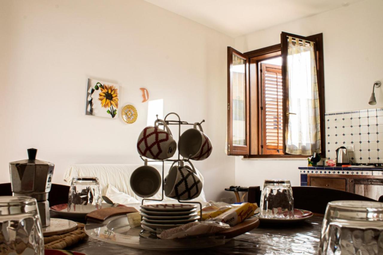 Casa Vacanze Di Anna E Selene Villa Favignana Exteriör bild