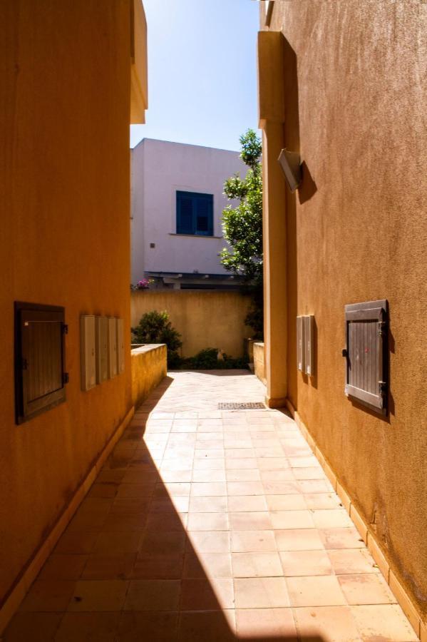 Casa Vacanze Di Anna E Selene Villa Favignana Exteriör bild
