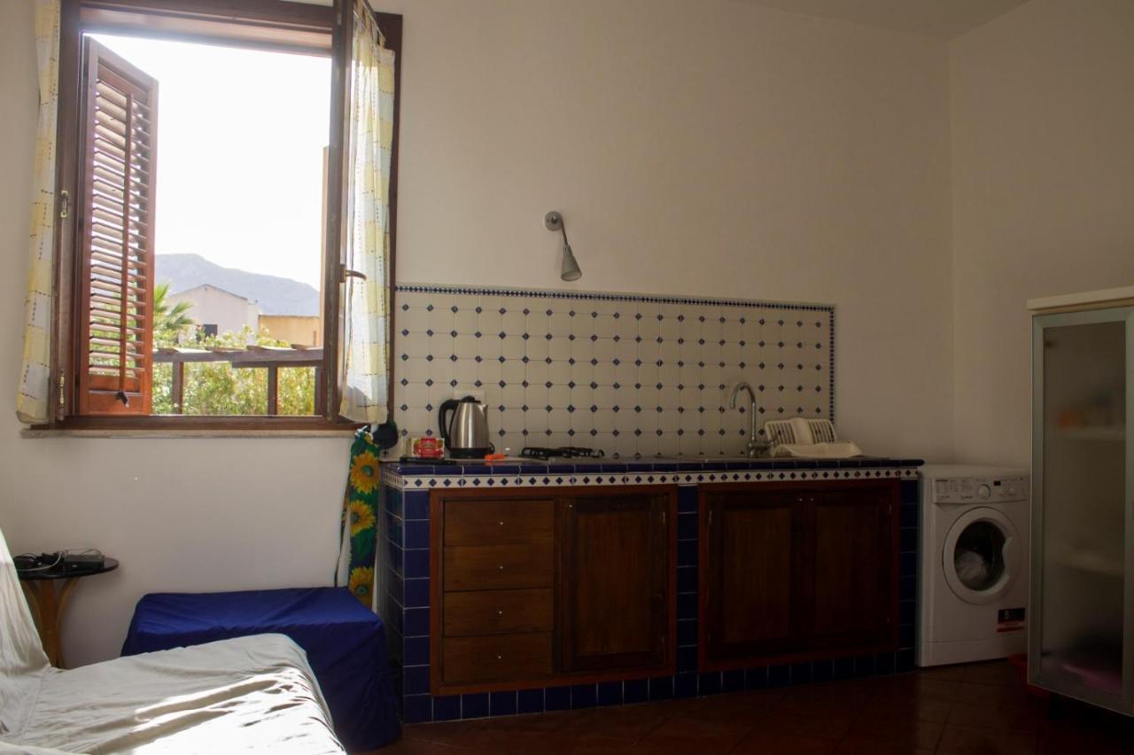 Casa Vacanze Di Anna E Selene Villa Favignana Exteriör bild